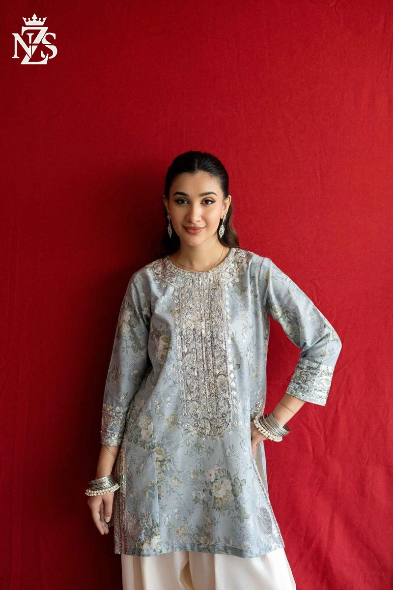 NZS LUXE Printed Lawn Farshi Set 2-Piece Stitched Suit in Ice grey - image 2