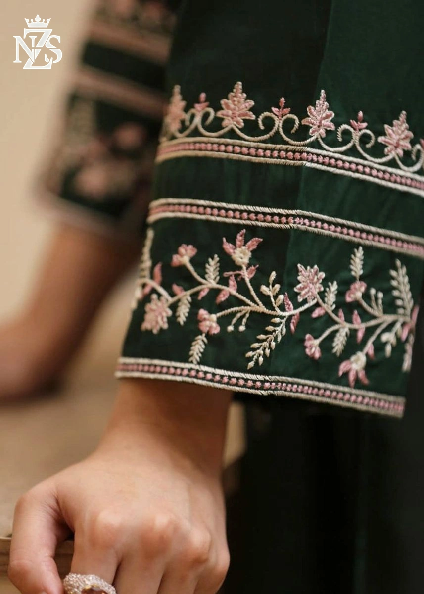 Pakeeza Embroidered Linen 2-Piece Stitched Suit in Bottle green - image 4