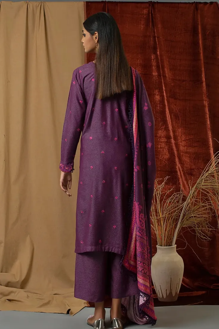 Plum Purple Embroidered Karandi 3-Piece Winter Collection - image 3