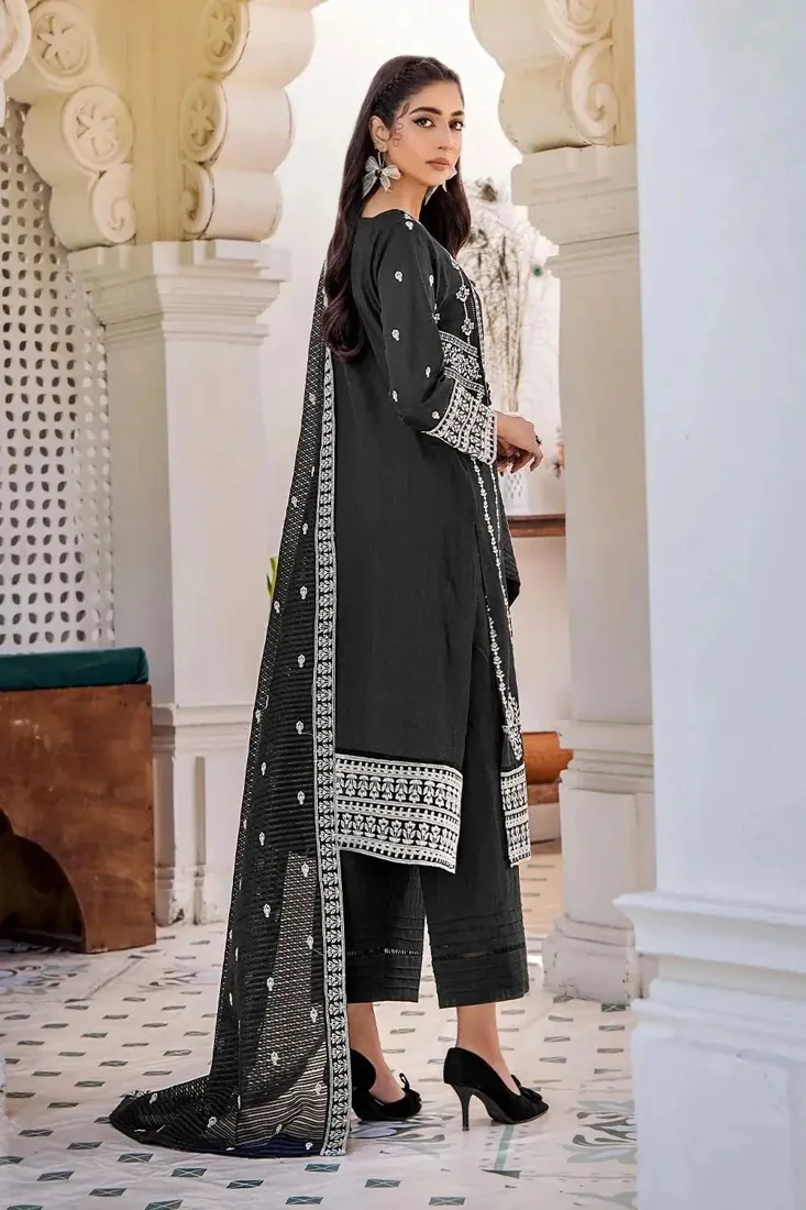 Black Embroidered Khaddar 3-Piece Winter Collection - image 4