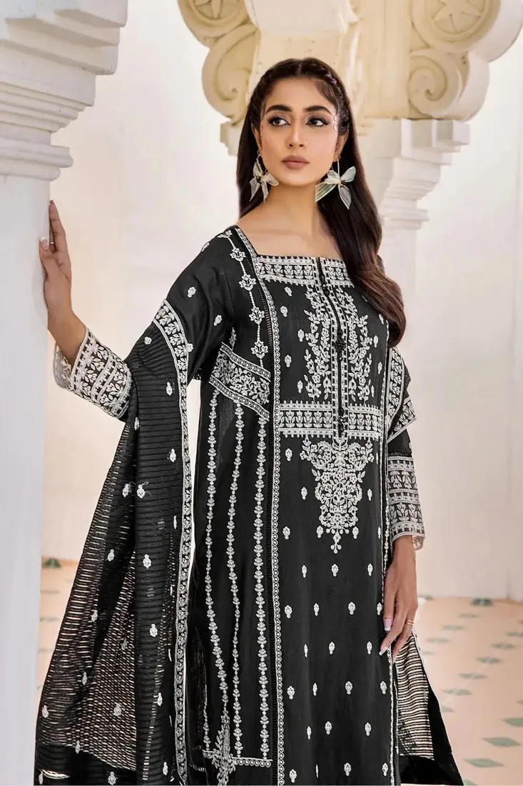 Black Embroidered Khaddar 3-Piece Winter Collection - image 5