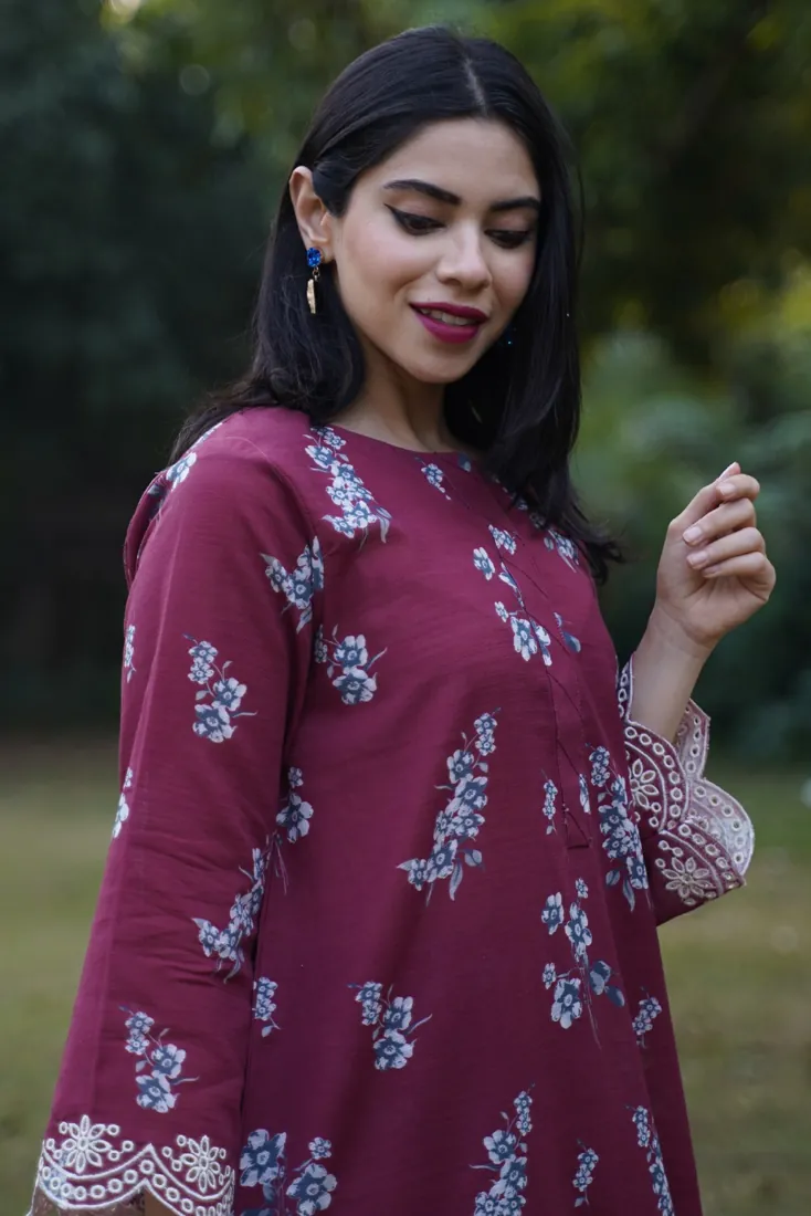 Magenta Embroidered Printed Slub Khaddar 2-Piece Winter Collection - image 3