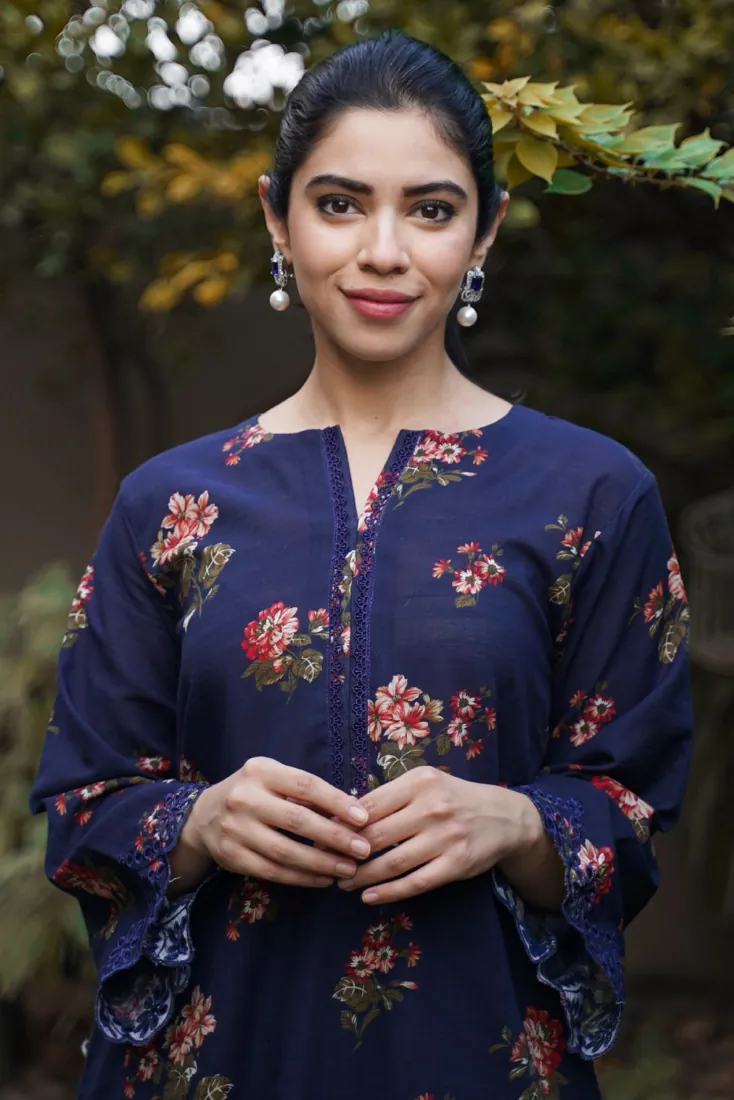 Navy Blue Embroidered Printed Slub Khaddar 2-Piece Winter Collection - image 4