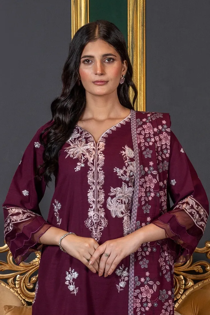 Plum Embroidered Khaddar 3-Piece Winter Collection - image 4