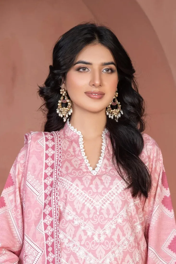 Oyster Pink Embroidered Printed Khaddar 3-Piece Winter Collection - image 3