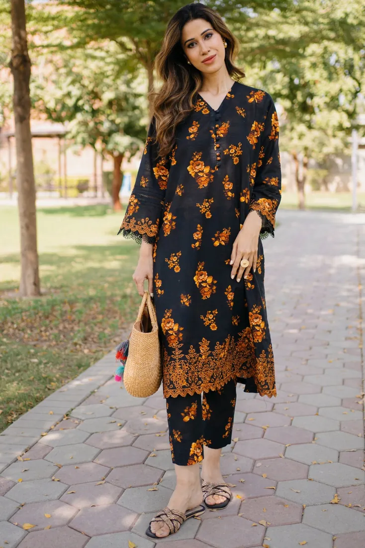 Black Embroidered Printed Slub Khaddar 2-Piece Winter Collection - image 1