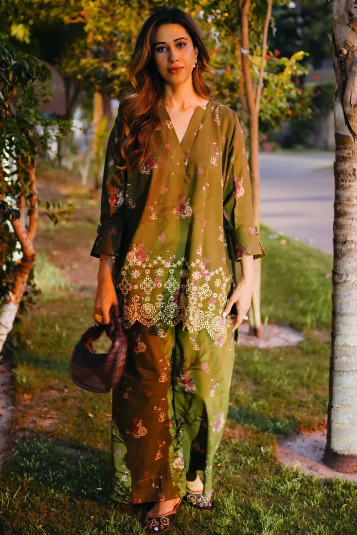 Olive Embroidered Printed Slub Khaddar 2-Piece Winter Collection - image 1