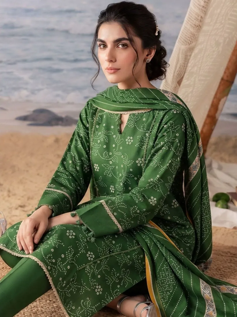 Green Printed Khaddar 3-Piece Winter Collection - image 1