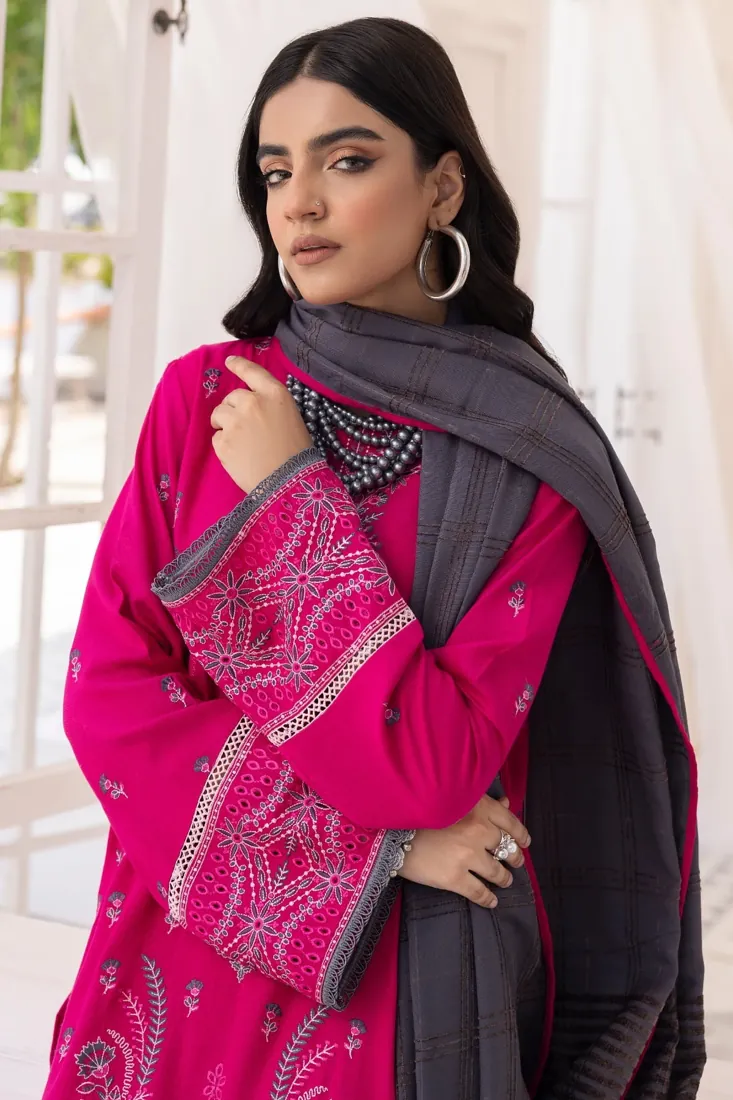 Fuchsia Embroidered Dhanak 3-Piece Winter Collection - image 3