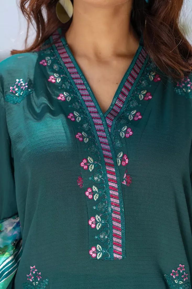 Dark Green Embroidered Slub Cambric 3-Piece Winter Collection - image 5