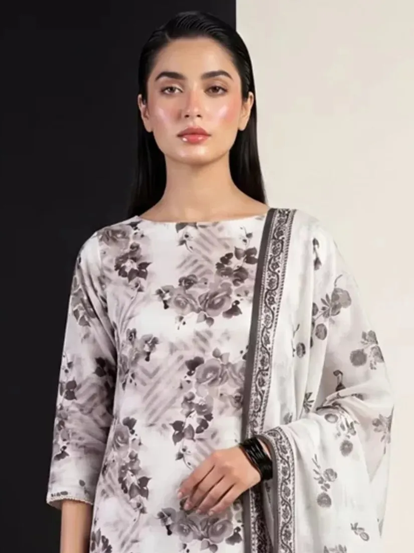 Off-White Printed Silk Lawn 3-Piece Suit - image 4